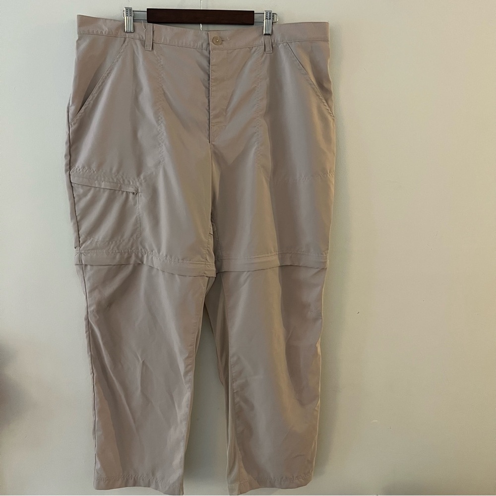 Columbia Men’s Size 44x32 PFG Tan Pants